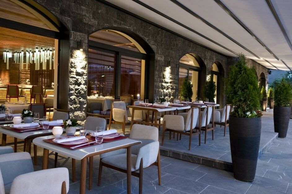 Hotel The Alpina Gstaad Zewnętrze zdjęcie
